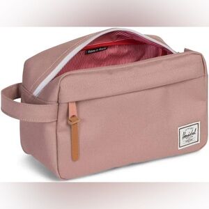 Herschel Supply Co. Herschel Chapter Travel Kit